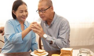 住家保姆一般多少钱一月