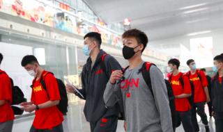 胡明轩周琦暂不回广东男篮